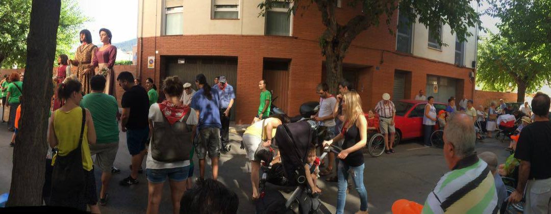 Fotos acompanyant els Gegants de la Garriga