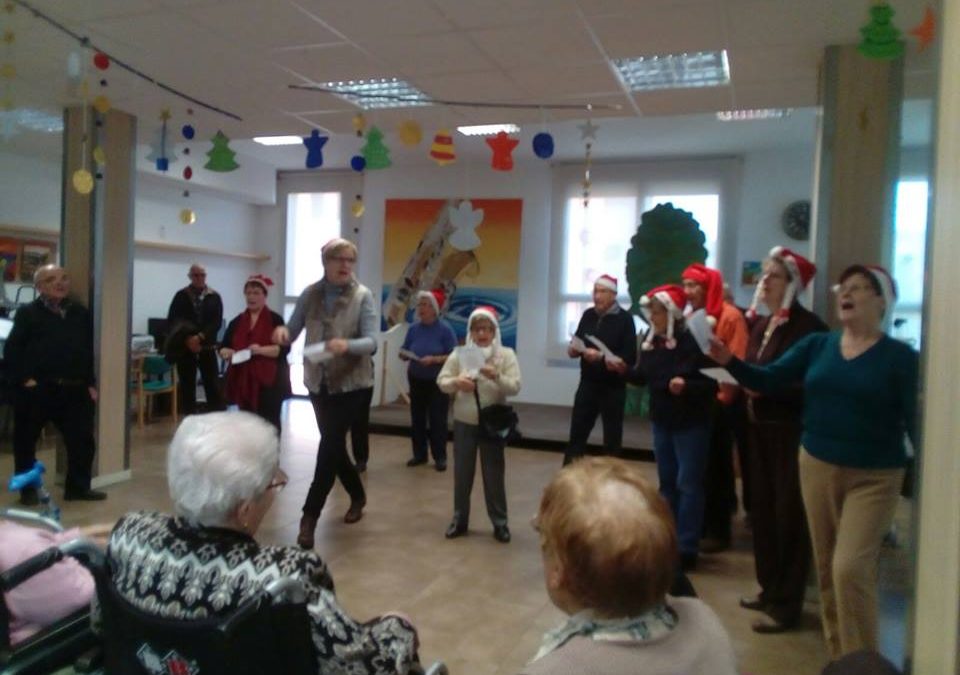 Visita i detallet de la Hospitalitat de la Mare de Déu de Lourdes