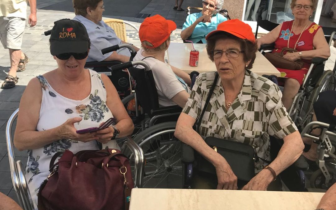 Avui, de passeig pel poble