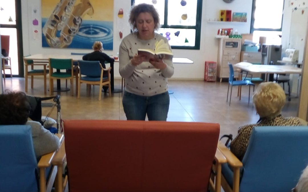 Lectures de la Biblioteca de la mà de la Sílvia