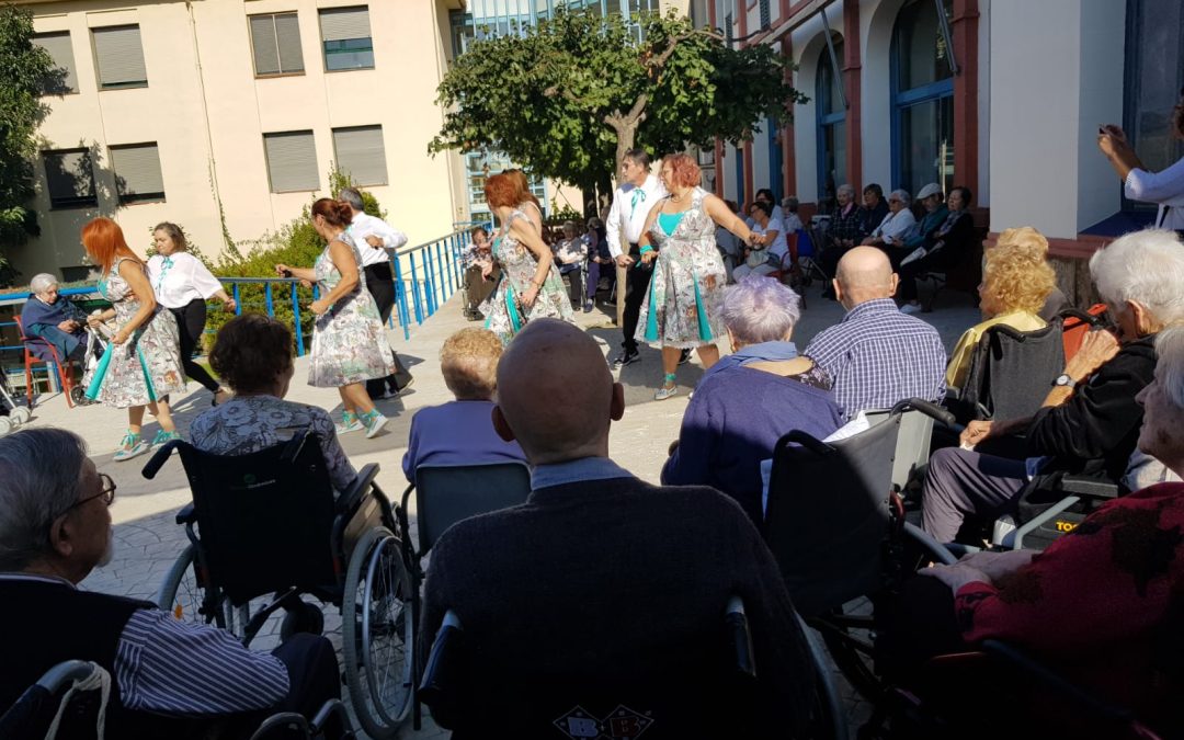 Ballem Gitanes a l’Asil